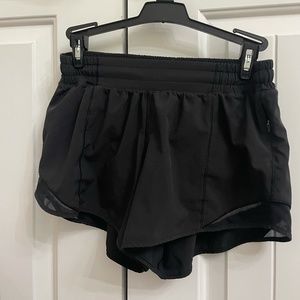 Black Lululemon Hotty Hot Shorts 4"